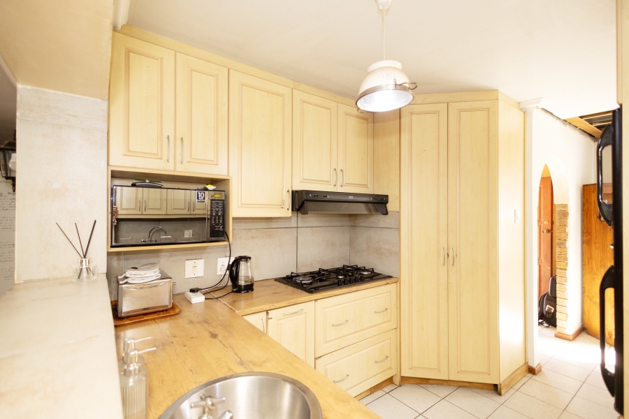5 Bedroom Property for Sale in Vredekloof Western Cape
